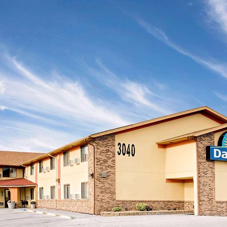 Days Inn By Wyndham Fort Dodge Extérieur photo