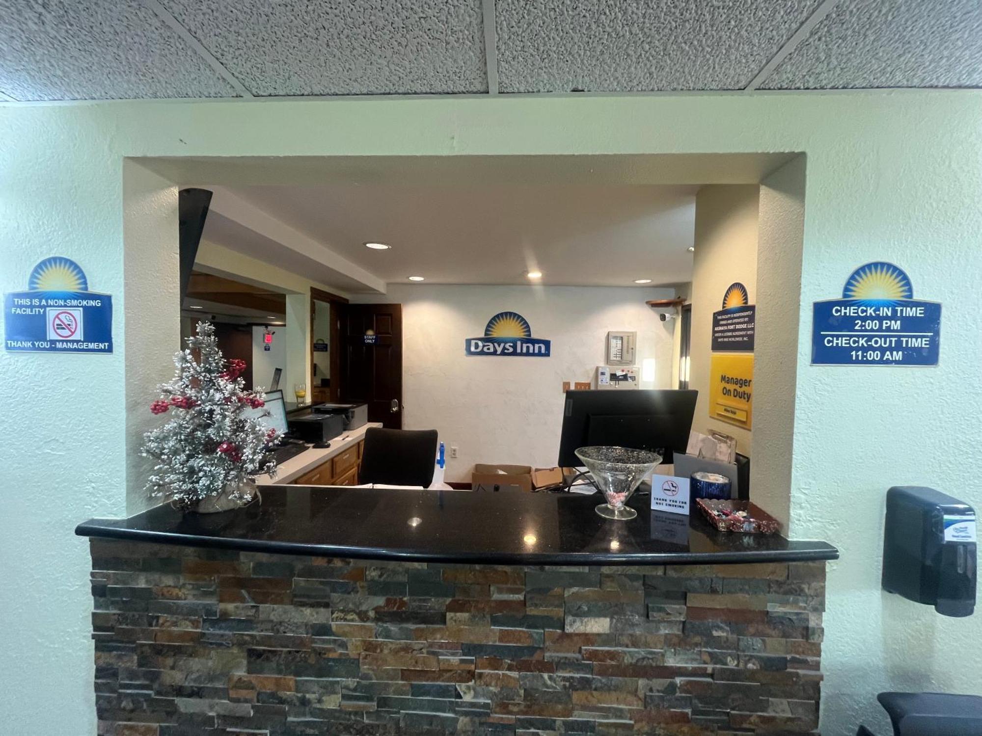 Days Inn By Wyndham Fort Dodge Extérieur photo